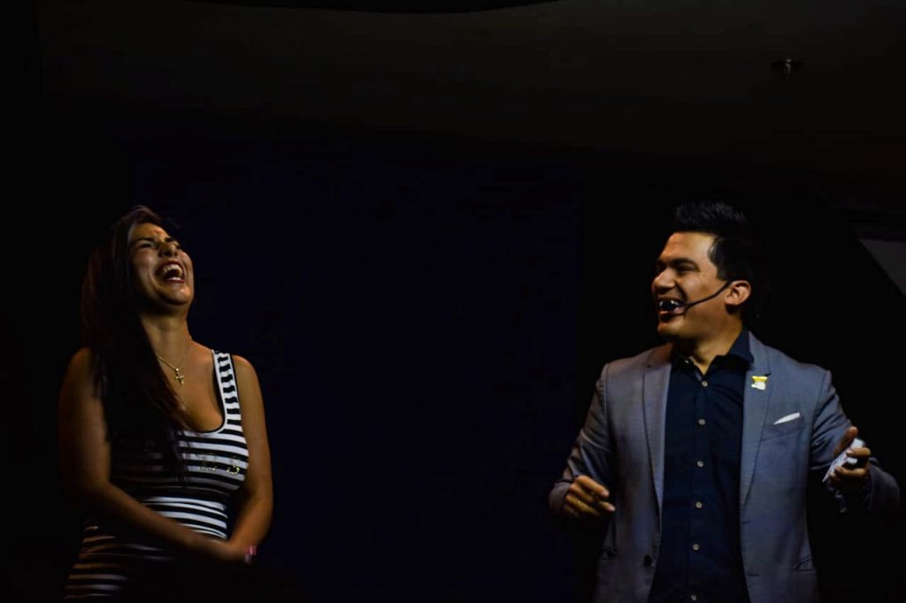 show de magia y comedia en Bogotá