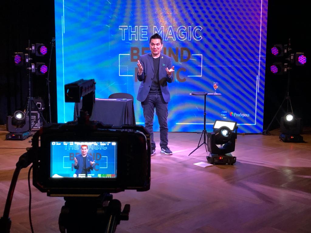 show virtual para empresas - Germán Arciniegas MAGO - Prodigious Latinoamérica