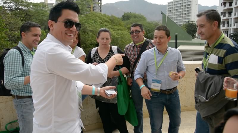 magia de cerca para tu próximo evento empresarial - Germán Arciniegas MAGO