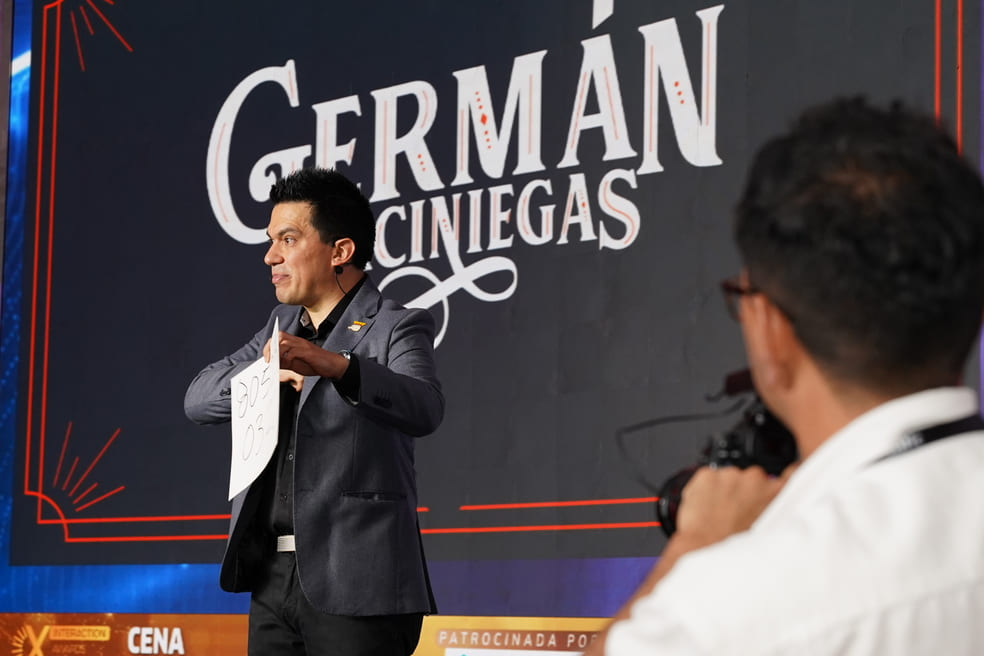 Germán Arciniegas hace magia con tecnología
